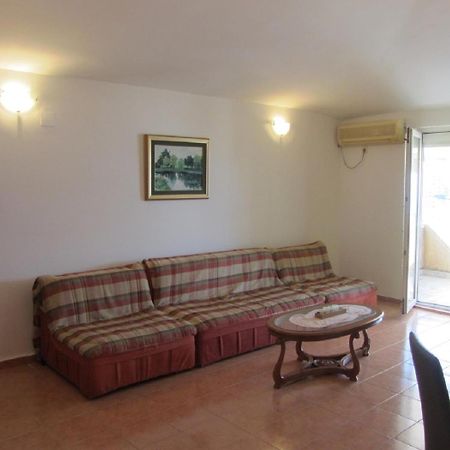 Cernogoriya Voyage Apartment Rafailovici Bagian luar foto