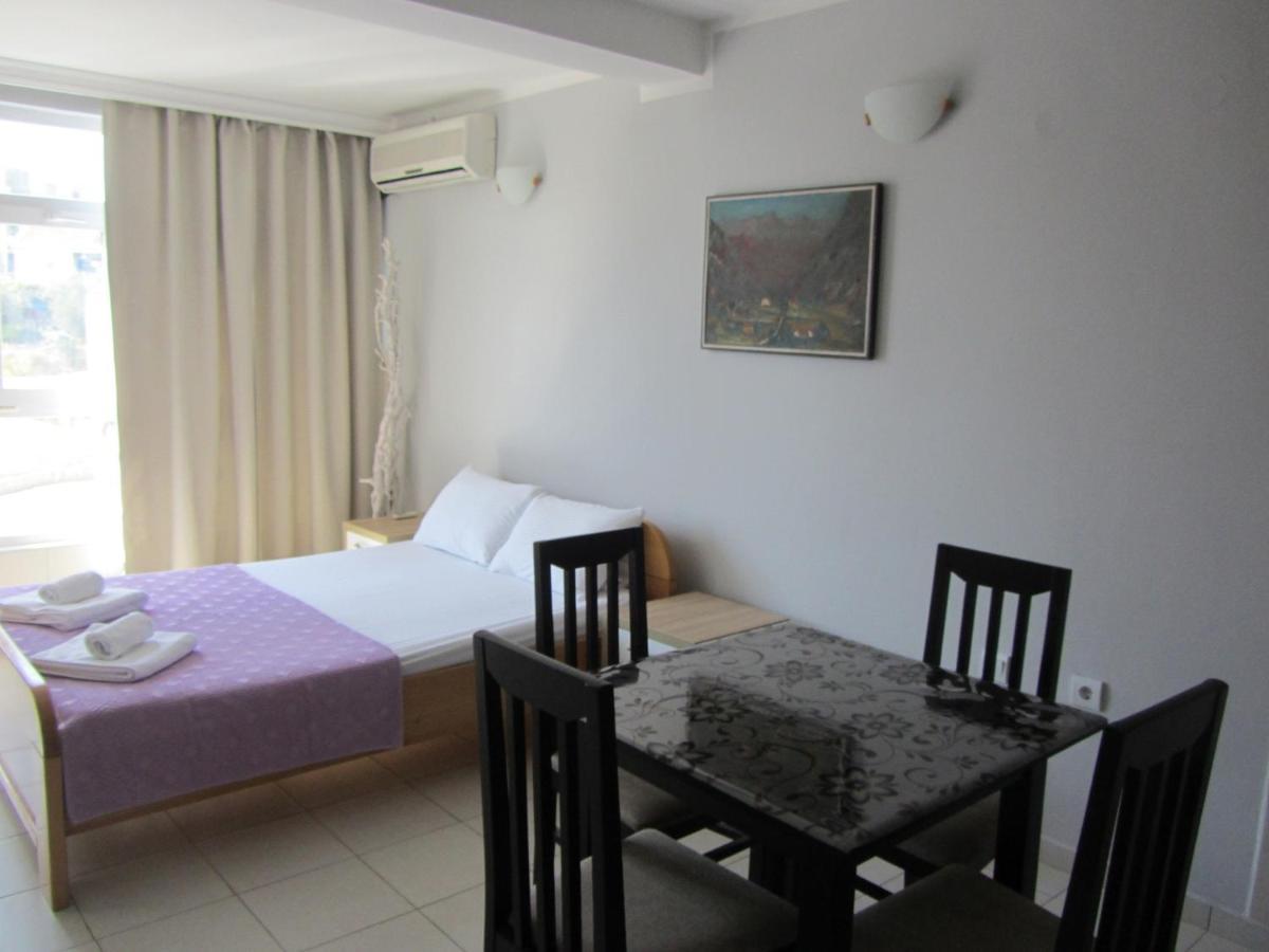 Cernogoriya Voyage Apartment Rafailovici Bagian luar foto