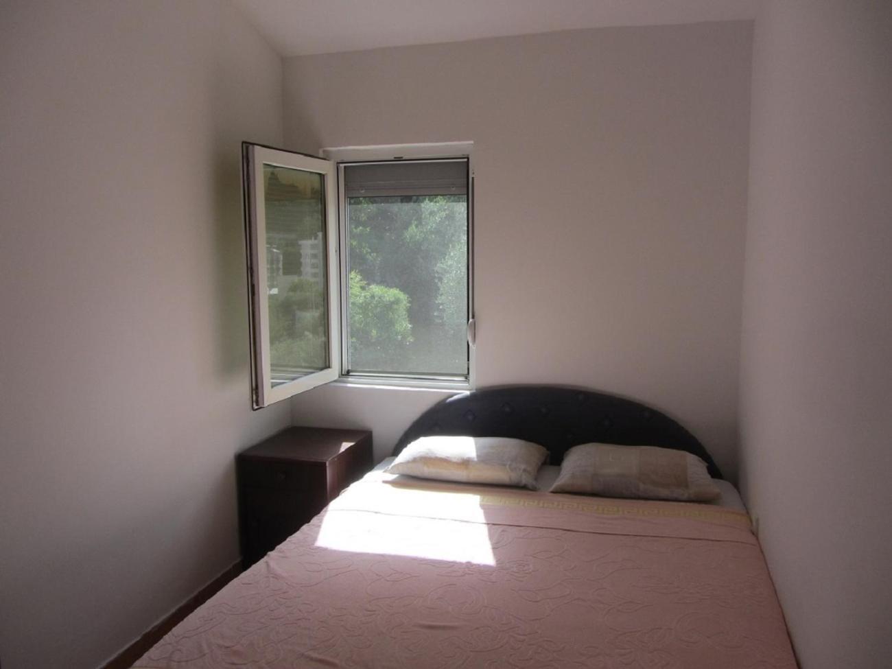 Cernogoriya Voyage Apartment Rafailovici Bagian luar foto