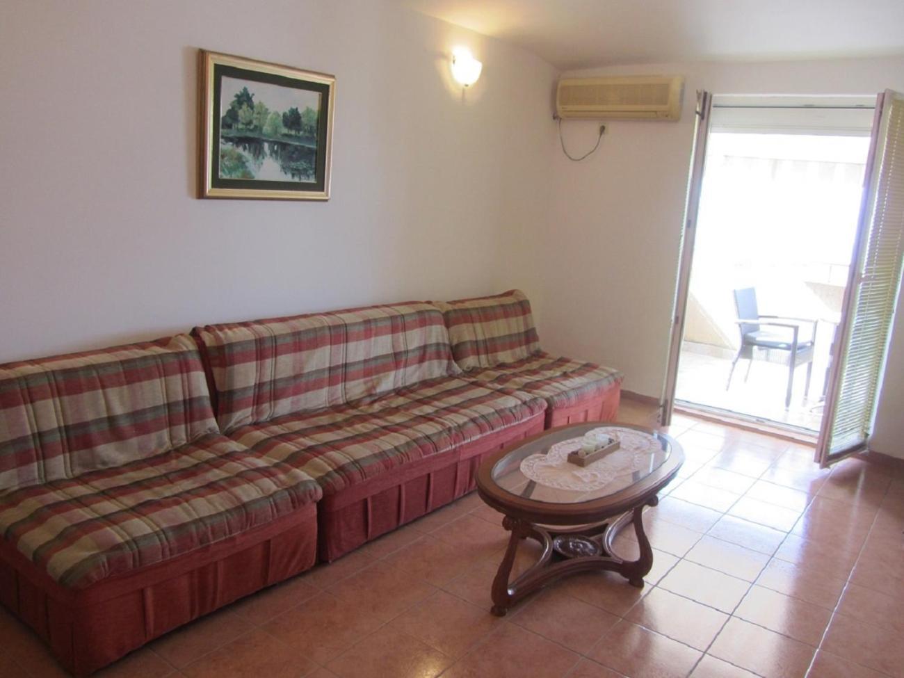 Cernogoriya Voyage Apartment Rafailovici Bagian luar foto