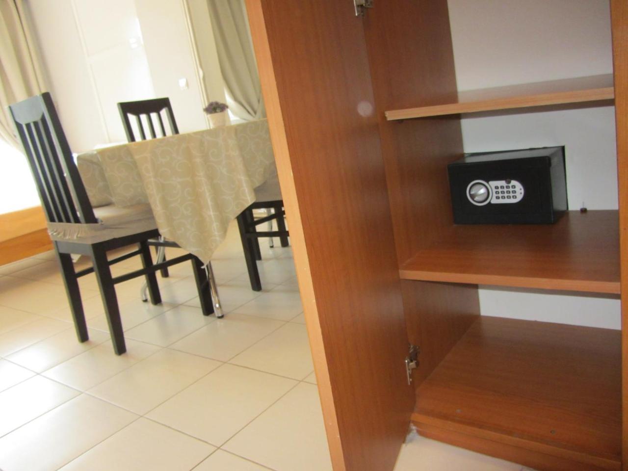 Cernogoriya Voyage Apartment Rafailovici Bagian luar foto