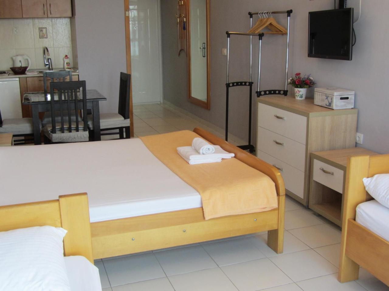 Cernogoriya Voyage Apartment Rafailovici Bagian luar foto