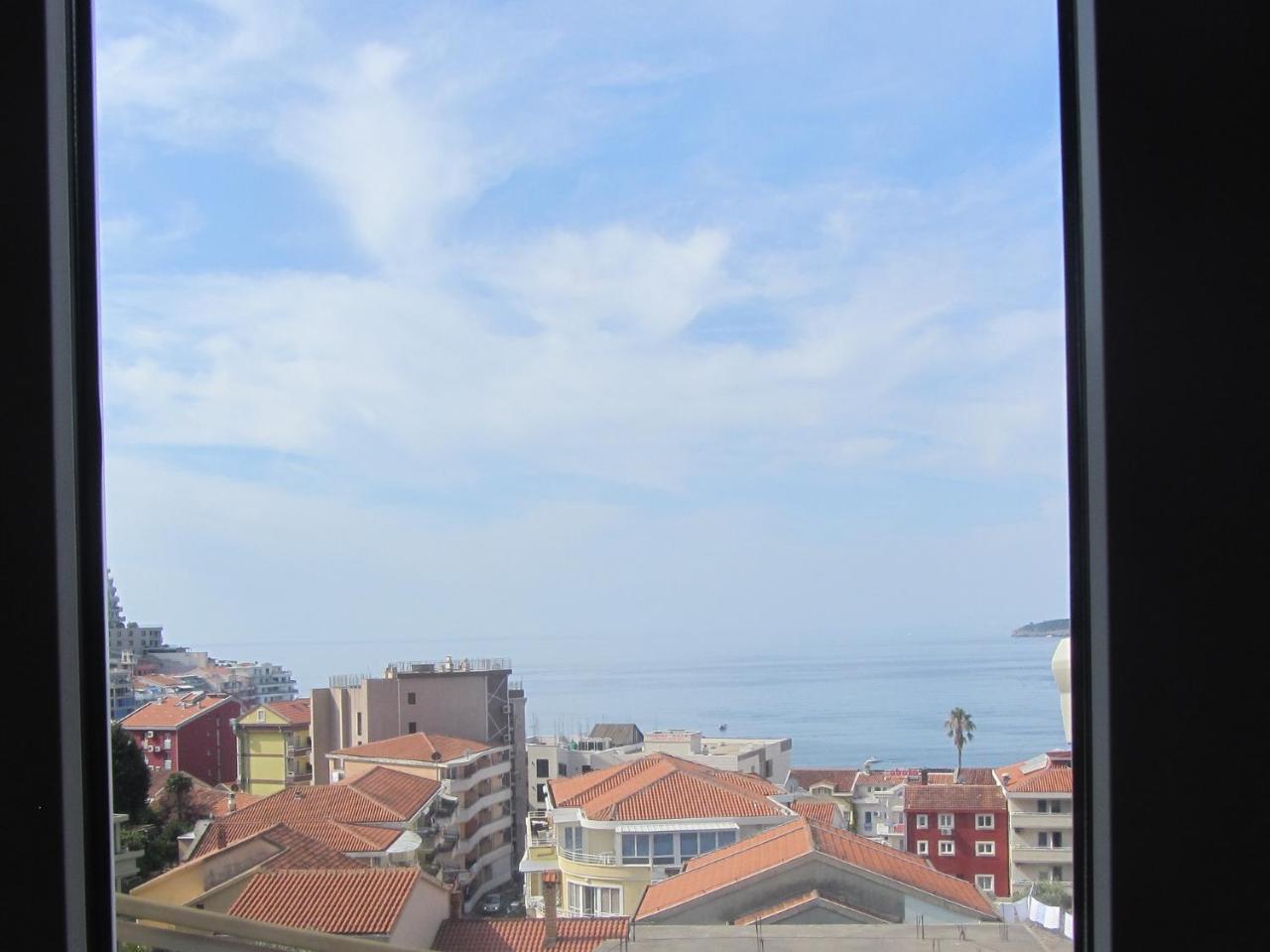 Cernogoriya Voyage Apartment Rafailovici Bagian luar foto