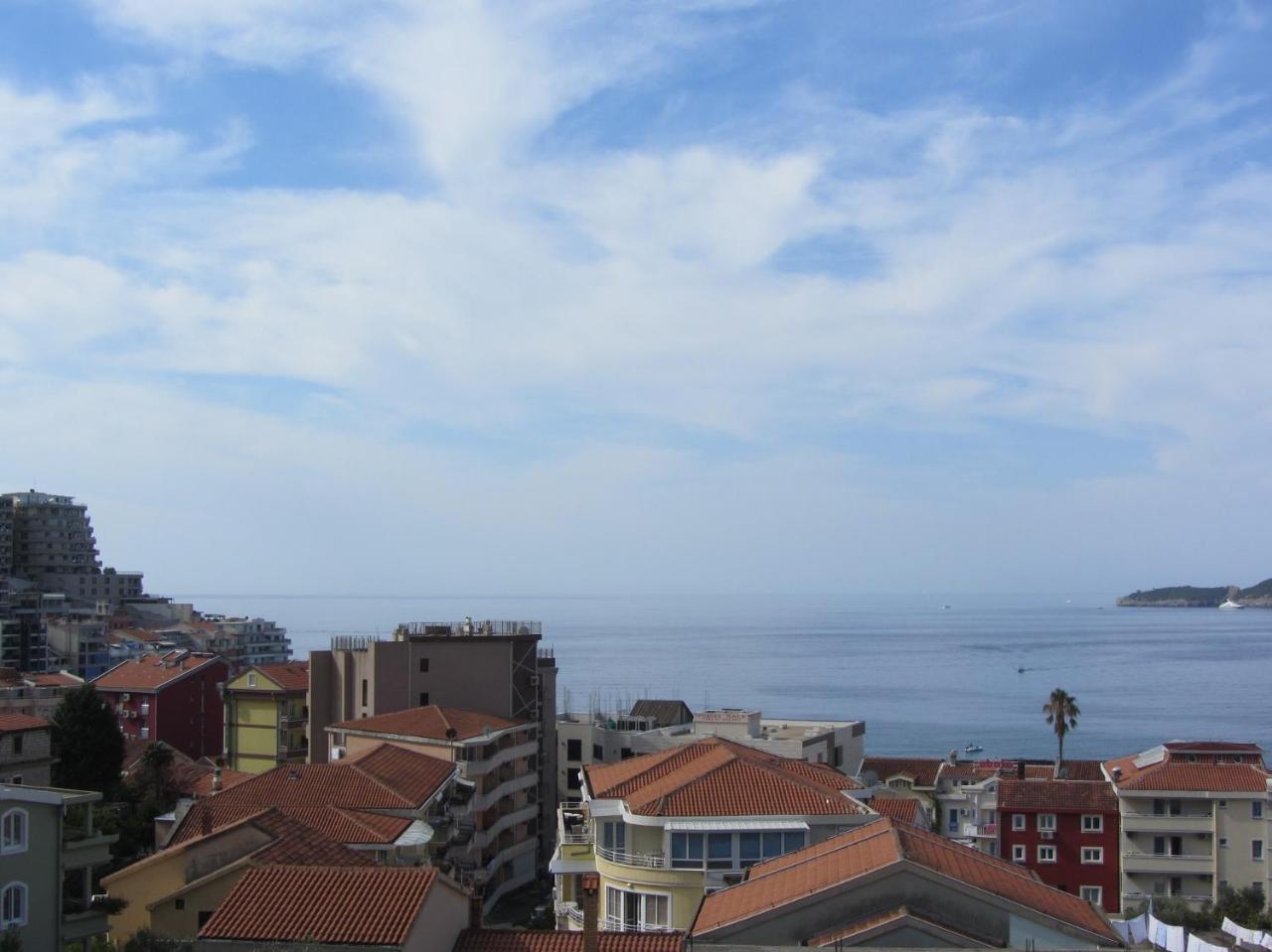 Cernogoriya Voyage Apartment Rafailovici Bagian luar foto