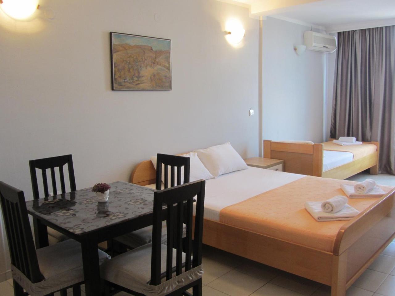 Cernogoriya Voyage Apartment Rafailovici Bagian luar foto