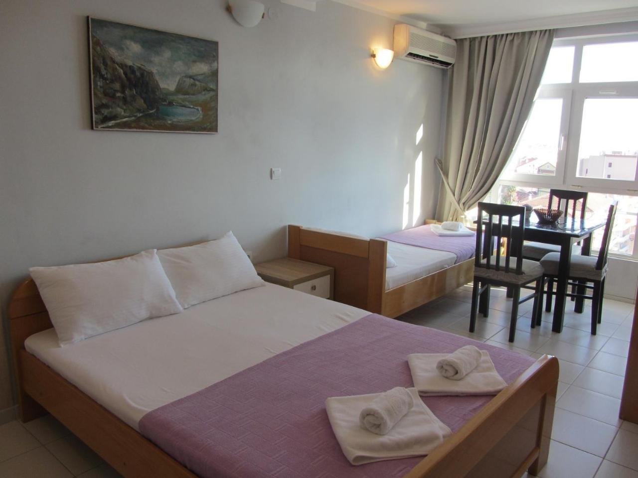 Cernogoriya Voyage Apartment Rafailovici Bagian luar foto